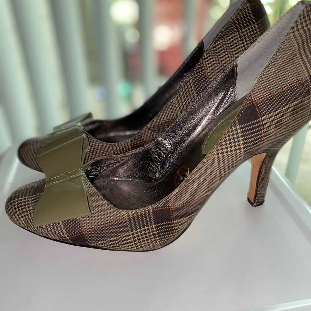 Heels - Picture 6 of 6